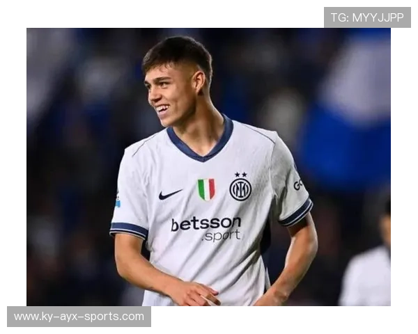 国米邓弗里斯助攻头球收获赛场荣耀