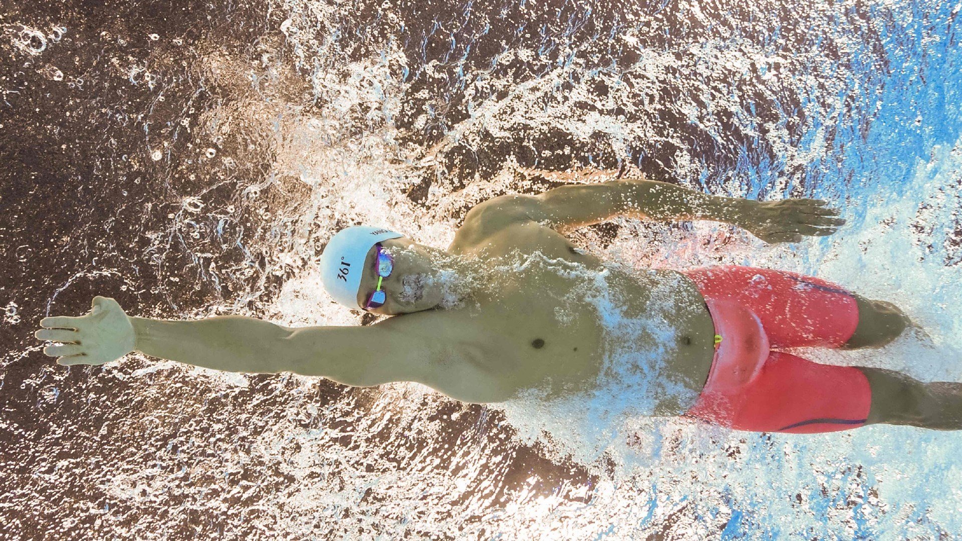 体坛医学团队发布运动后拉伸规范视频，运动完后的拉伸运动视频